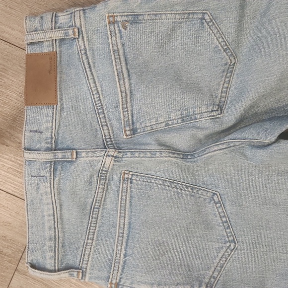 Madewell Light Wash Ankle Jeans - Picture 6 of 7